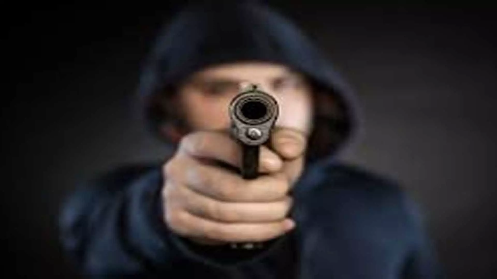 Police: 72 वर्षीय सेवानिवृत्त यूपी पुलिसकर्मी ने अपनी डबल बैरल बंदूक से खुद को मरी गोली