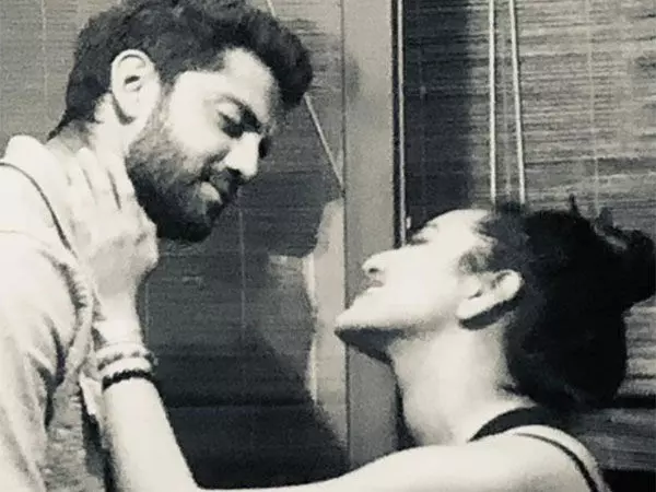 Zaheer Iqbal ने सोनाक्षी सिन्हा के साथ अपनी डेटिंग अवधि की रोमांटिक तस्वीर साझा की