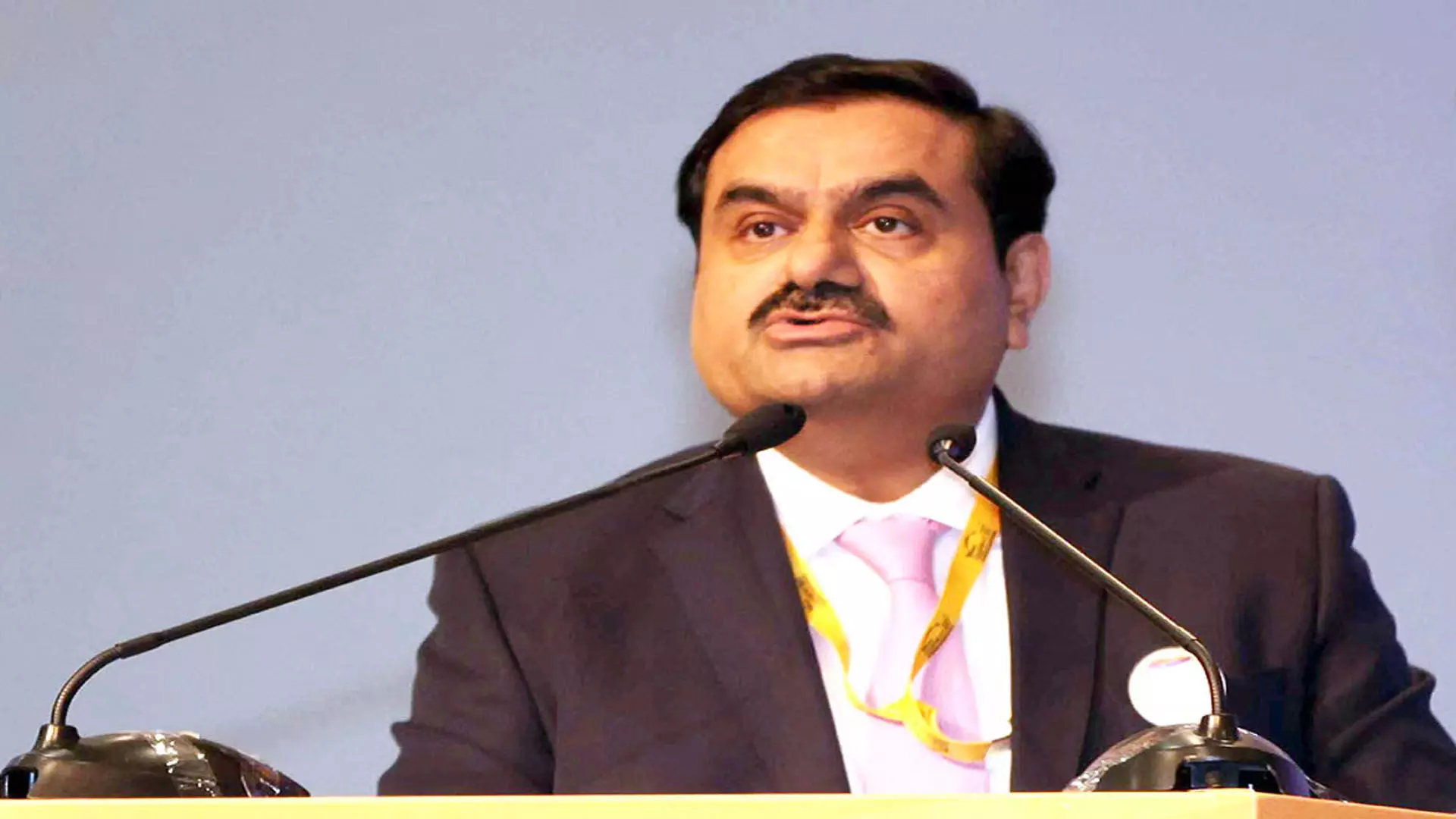 Mumbai News: अडानी समूह ग्रीन हाइड्रोजन व्यवसाय में 9 बिलियन डॉलर खर्च करेगा