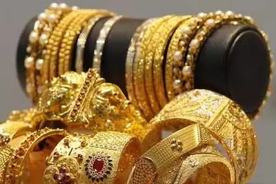 Gold price : भारत में आज सोने की कीमत में गिरावट आई