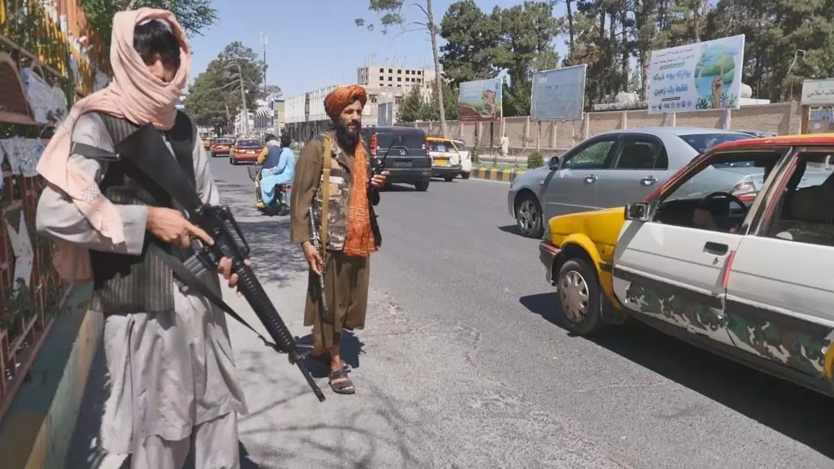 Taliban की नैतिकता पुलिस अफ़गानों के बीच भय का माहौल पैदा कर रही