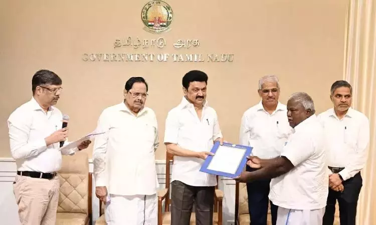 Tamil Nadu सरकार ने किसानों, कुम्हारों की निःशुल्क जलोढ़ मिट्टी देने की लंबे समय से लंबित मांग पूरी की