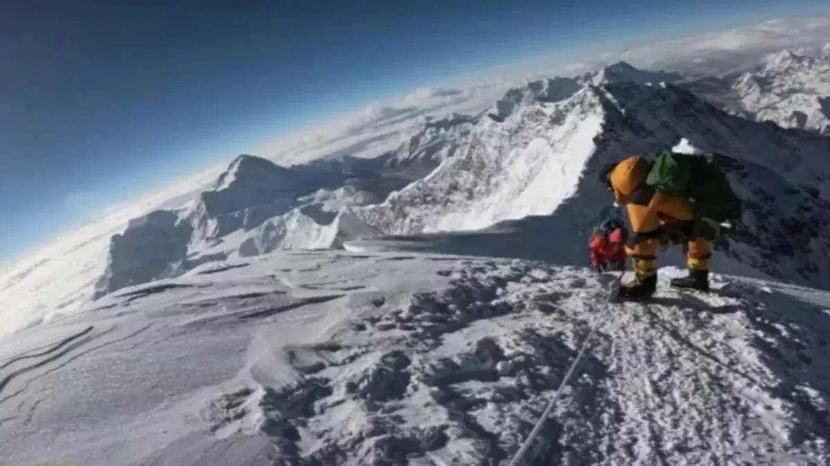America : अमेरिका में पहाड़ पर चढ़ाई करते समय गायब हो गया था पर्वतारोही