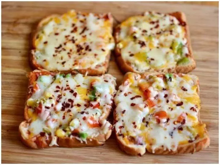 Recipe: घर में बनाएं स्वादिष्ट ब्रेड पिज़्ज़ा, जाने रेसिपी