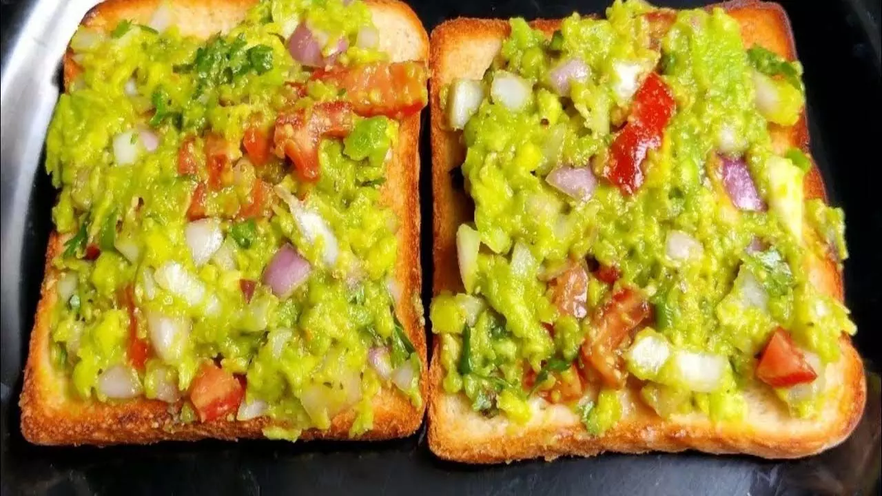 Health Care: घर में बनाये स्वादिष्ट Avocado Toast, जाने रेसिपी