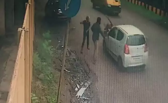 Maharashtra:तेज रफ्तार कार की चपेट में आकर महिला की मौत