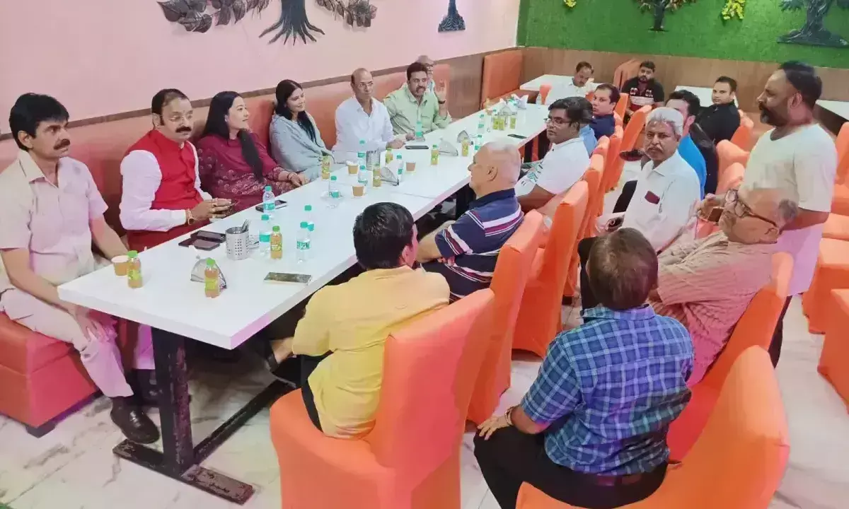 Ghaziabad में स्थानीय मुख्य कांग्रेसियों ने पार्टी विस्तार विमर्श के लिए एक रणनीतिक बैठक की