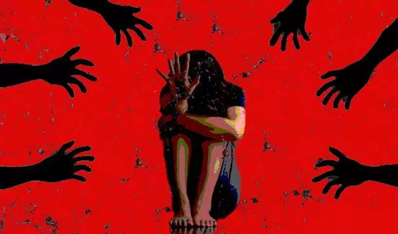 Uttar Pradesh:आईएएस अधिकारी की पत्नी ने सौतेले बेटे पर लगाया बलात्कार का आरोप