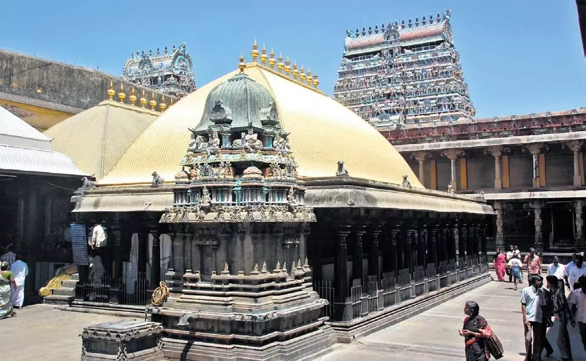 Tamil Nadu : मद्रास उच्च न्यायालय ने कनागासबाई पूजा में बाधा डालने वालों के खिलाफ सख्त कार्रवाई का आदेश दिया