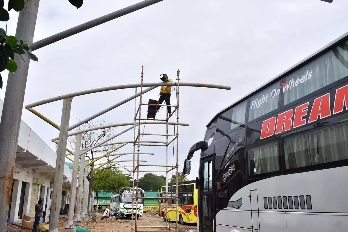 Tamil Nadu : कोयंबटूर में निजी बसों के लिए बस स्टैंड का नवीनीकरण एक महीने में पूरा हो जाएगा