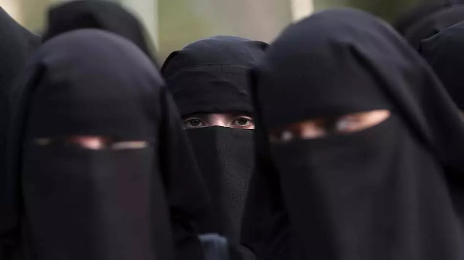 देश की सर्वोच्च न्यायालय ने तलाकशुदा मुस्लिम महिलाओं के पक्ष में बड़ा फैसला सुनाया
