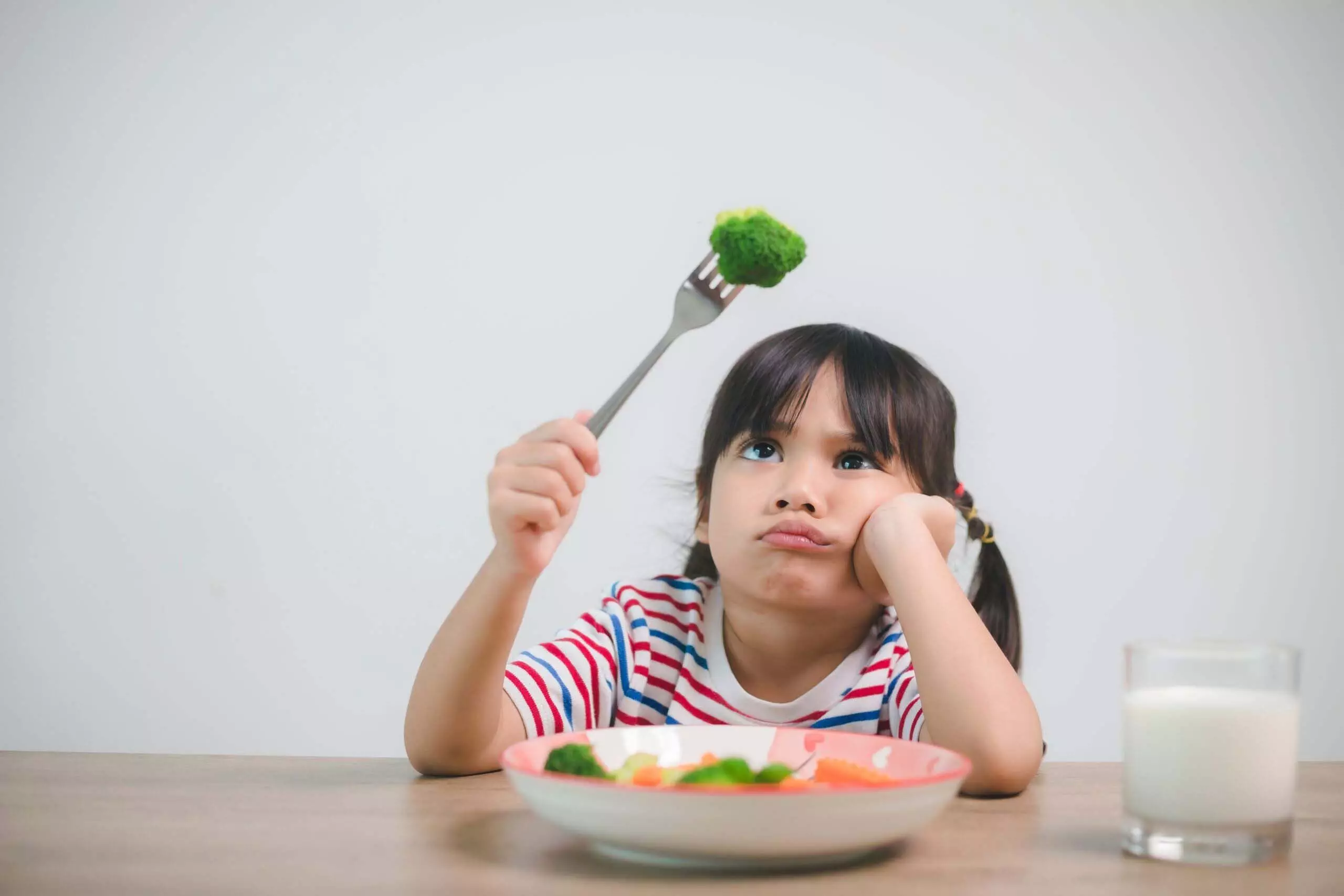 Parenting: खाने में नखरेबाजी करते हैं बच्चे, अपनाये ये तरीका