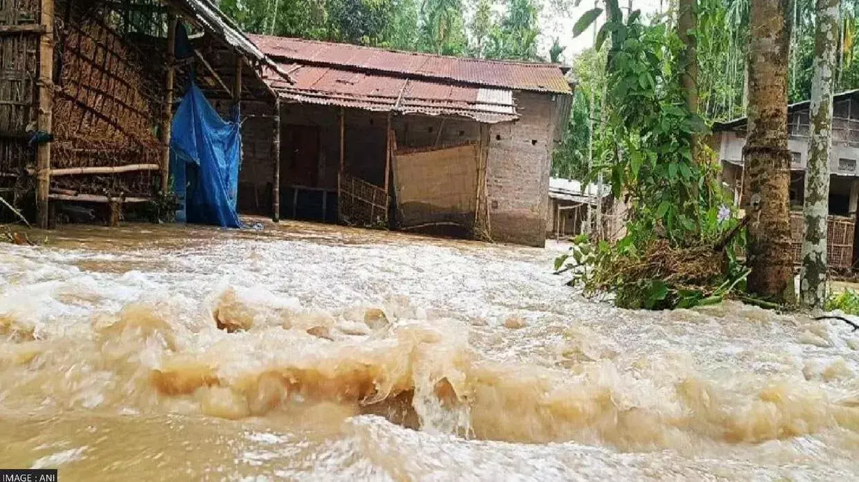 Kampur: बाढ़ की स्थिति पिछले 24 घंटों में थोड़ी सुधरी, मौतों का आंकड़ा 79 तक पहुंचा