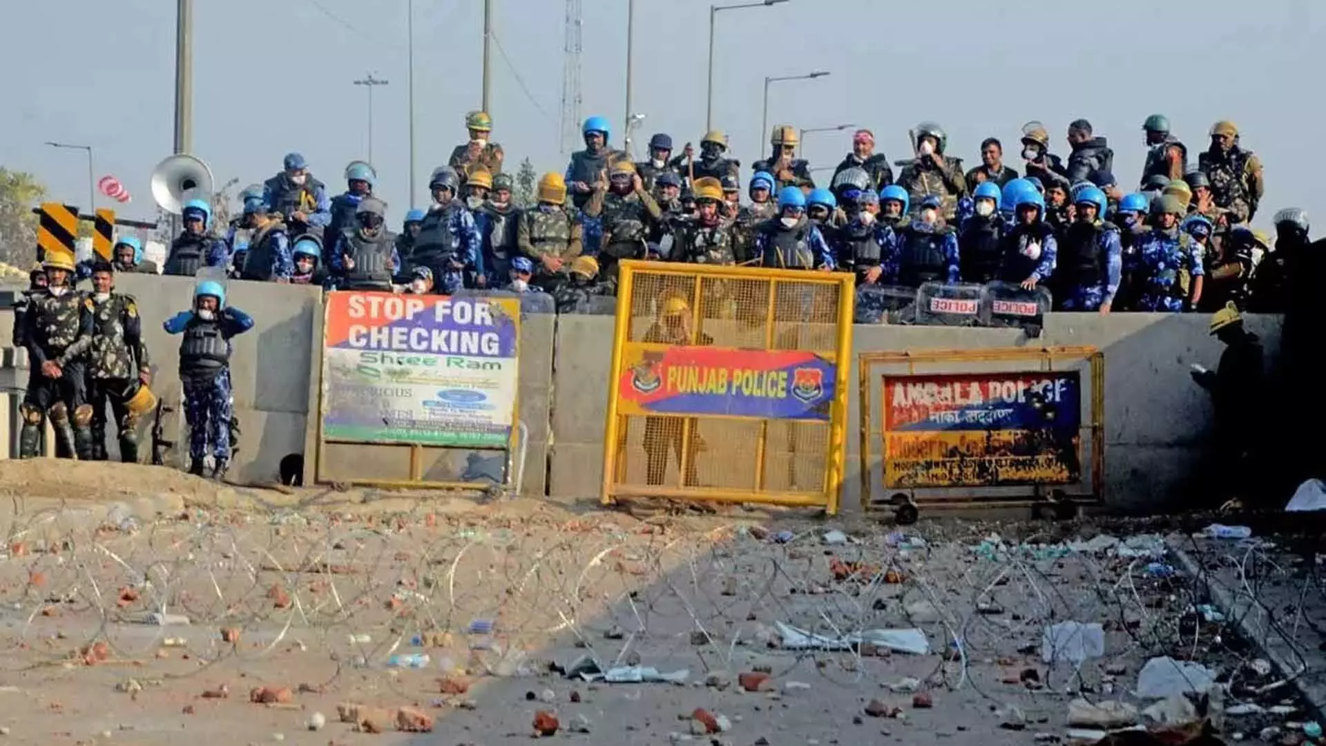 Punjab: उच्च न्यायालय ने शंभू सीमा पर बैरिकेड्स हटाने का दिया आदेश