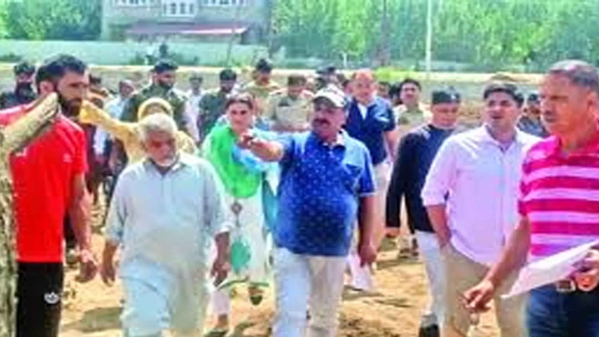 Srinagar News : डीसी शोपियां, सचिव खेल परिषद ने जिले में प्रमुख खेल बुनियादी ढांचा परियोजनाओं का निरीक्षण किया