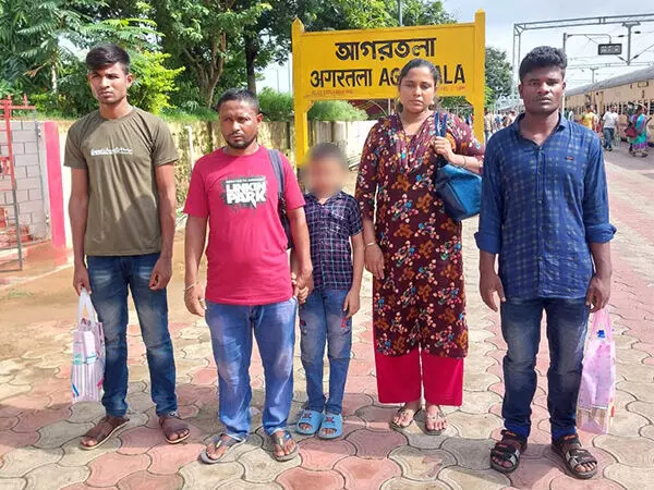 BSF ने त्रिपुरा में अंतरराष्ट्रीय सीमा पार कर रहे 5 बांग्लादेशी नागरिकों को पकड़ा