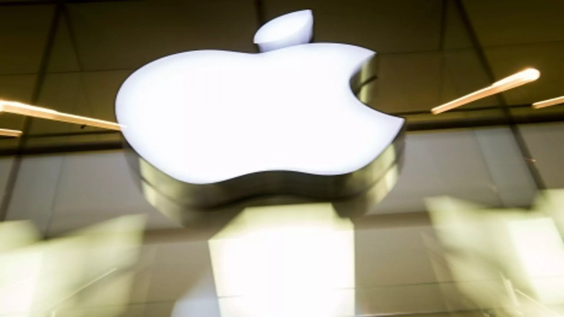 Delhi News: एप्पल ने 98 देशों के आईफोन उपयोगकर्ताओं को नया स्पाइवेयर खतरा अलर्ट भेजा