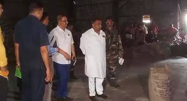 Jharkhand : खाद आपूर्ति मंत्री बन्ना गुप्ता ने कडरू के jfsc गोदाम में छापा मारा