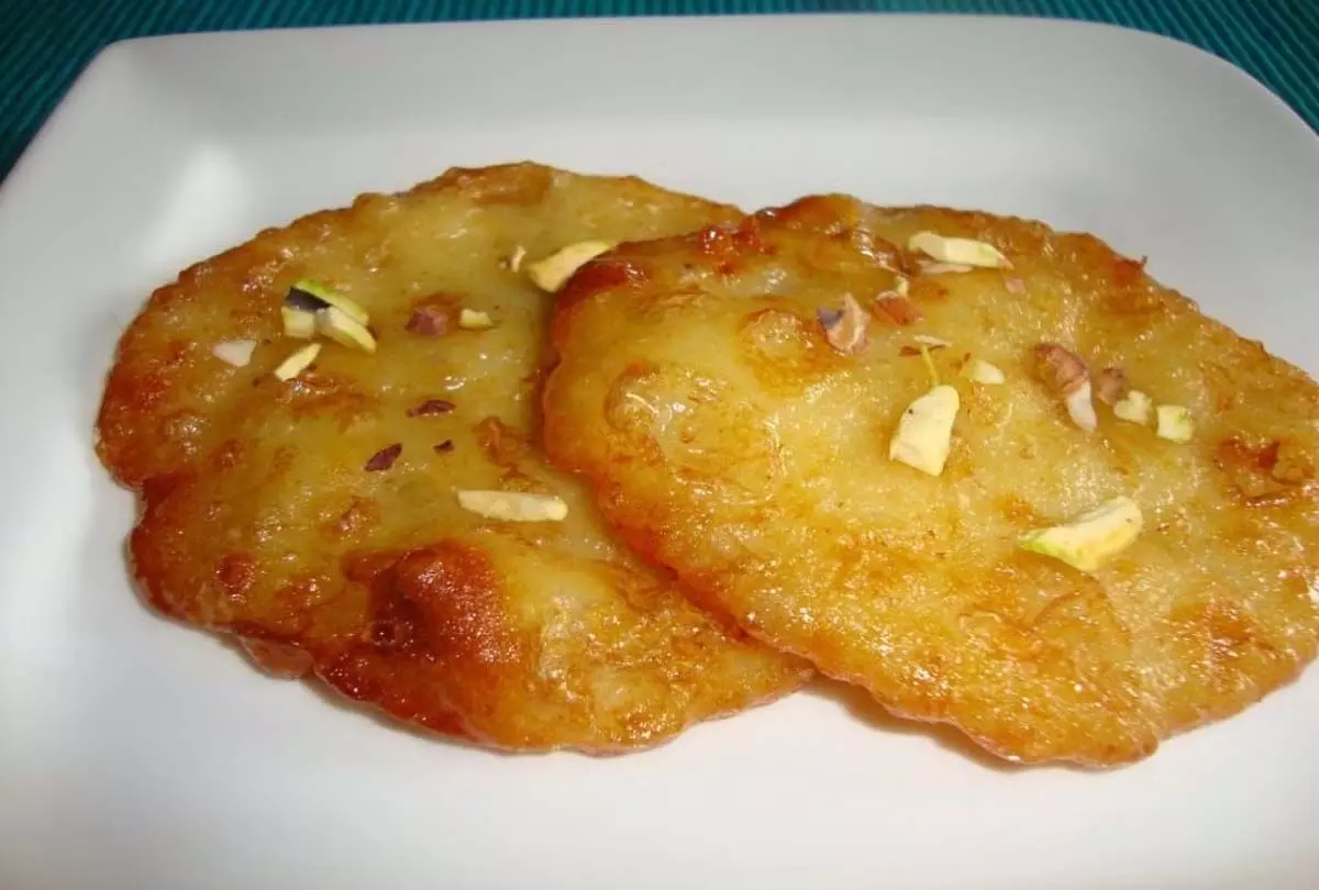 Recipe: घर में बनाएं स्वादिष्ट काजू मालपुआ, नोट करें रेसिपी