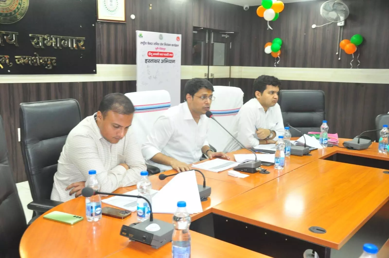 Jamshedpur: जल जीवन मिशन योजना के तहत 14 योजनाओं के विस्तार की समीक्षा की गई