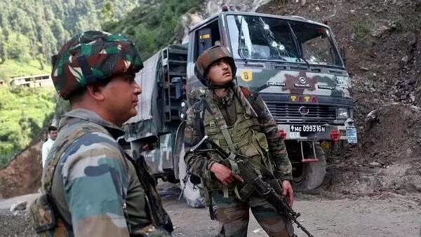 Jammu: नियंत्रण रेखा पर विस्फोट, जम्मू-कश्मीर में तलाशी अभियान शुरू