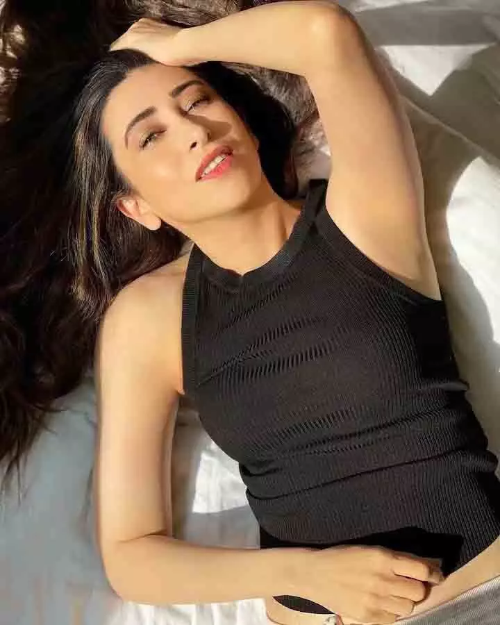 Actress Karisma Kapoor ने अपने बचपन के बारें में बताया