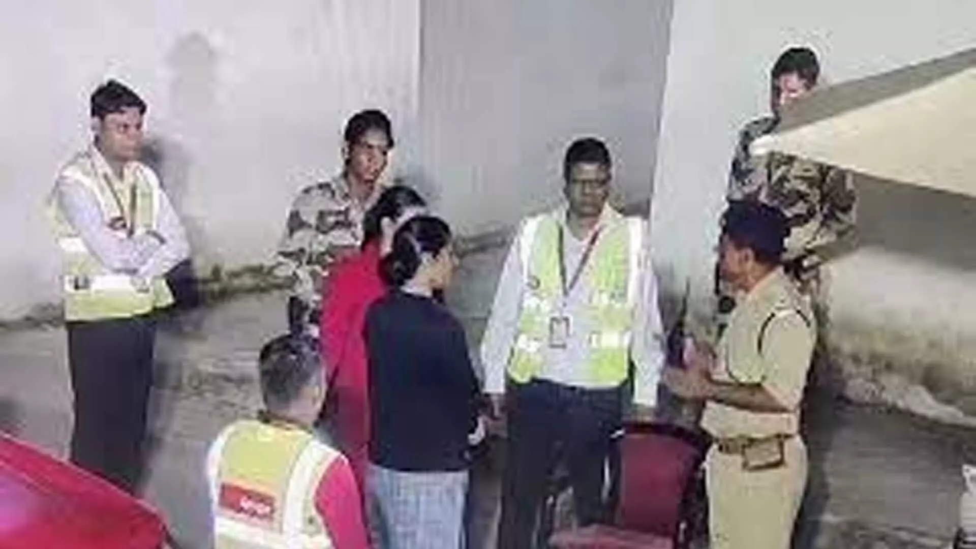 SpiceJet: कर्मचारी ने जयपुर एयरपोर्ट पर पुलिसकर्मी पर लगाया अनुचित व्यवहार का आरोप