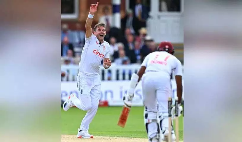 1st Test:एंडरसन, स्टोक्स ने इंग्लैंड को जीत से चार विकेट दूर रखा