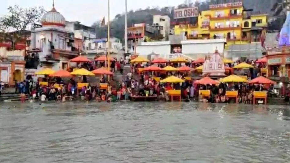 Haridwar: प्रयागराज कुंभ में फर्जी व ढोंगी बाबाओं को नहीं घुसने देगी परिषद