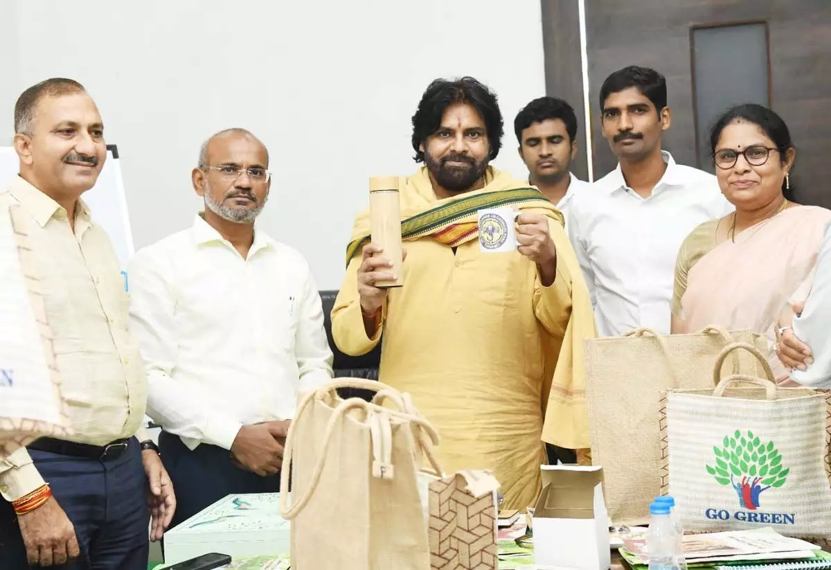 Andhra : उपमुख्यमंत्री ने आंध्र प्रदेश में नए चिड़ियाघरों के लिए जोर दिया