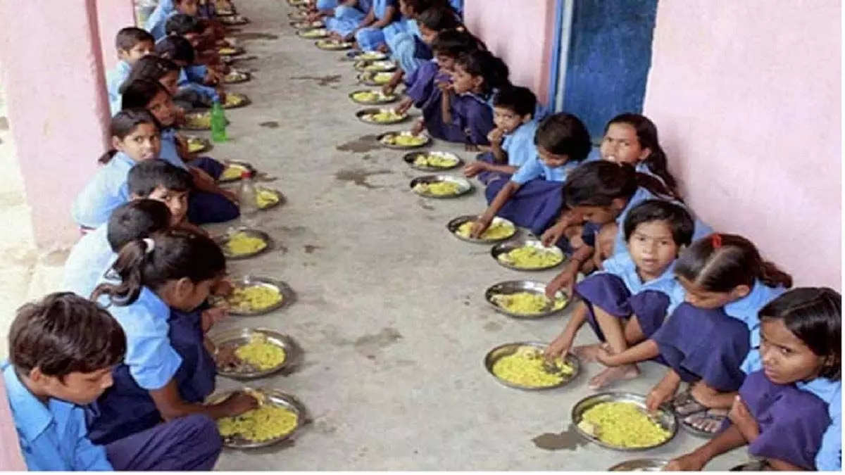 Telangana:  स्कूल में बच्चों के खाने में मिली छिपकली