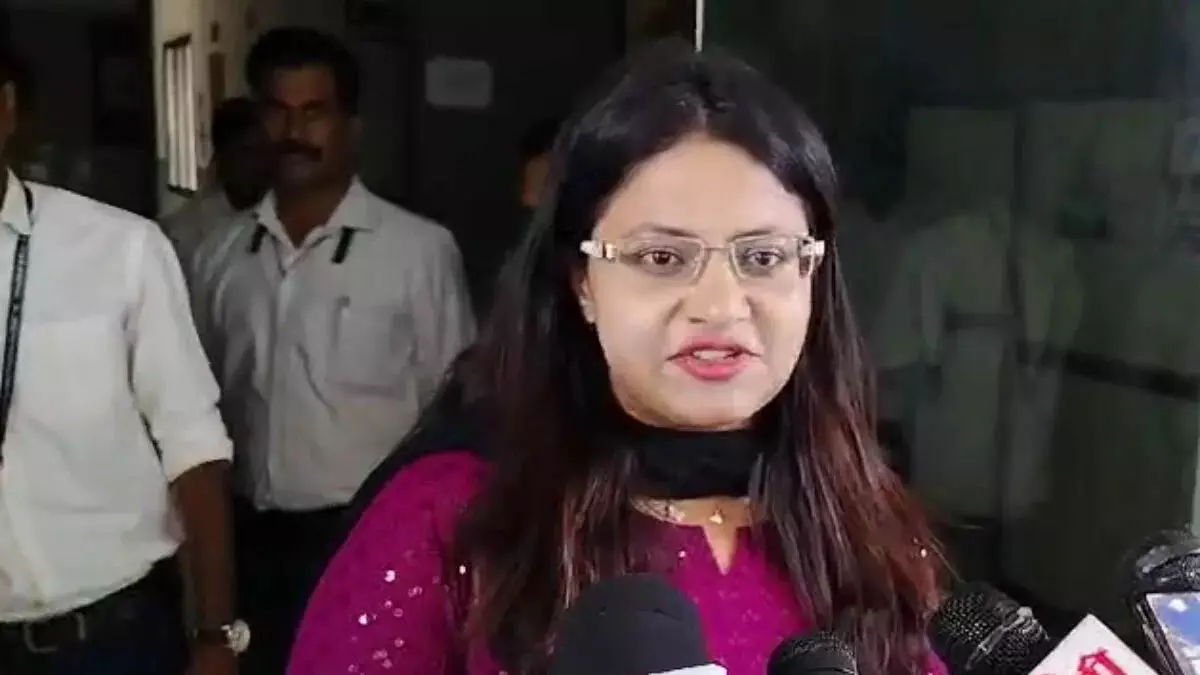 Pooja Khedkar: डीसीपी रैंक के अधिकारी पर दबाव बनाने की कोशिश