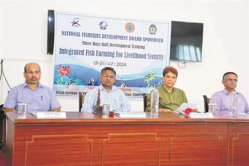 Palampur: विश्वविद्यालय में मछली पालन पर प्रशिक्षण संपन्न