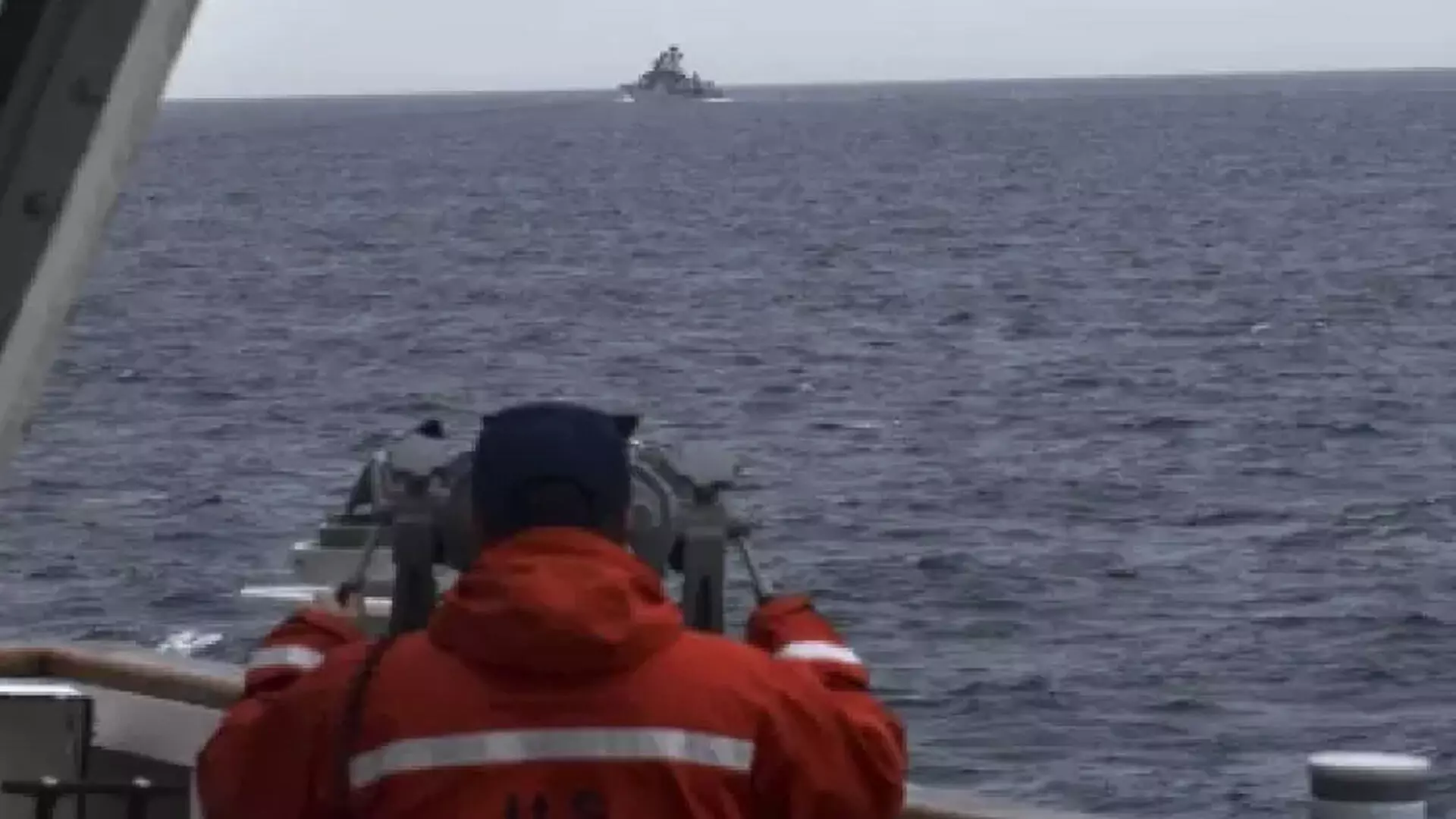 US तटरक्षक बल के गश्ती दल ने अलास्का द्वीप के पास चीनी नौसैनिक जहाज देखे