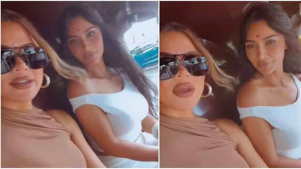 kim kardashian और ख्लो कार्दशियन ने मुंबई में ऑटो की सवारी का लुत्फ़ उठाया