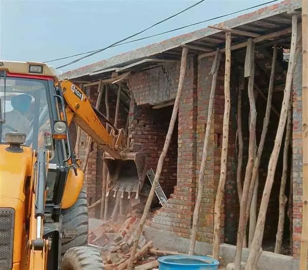 Ludhiana: तीन अवैध कॉलोनियां और 10 इमारतें ढहाई गईं