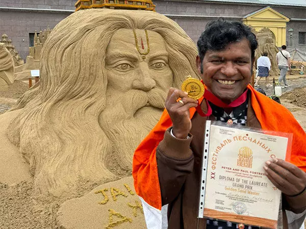 Sudarshan Patnaik ने भगवान जगन्नाथ की मूर्ति के लिए रूस में गोल्डन सैंड मास्टर पुरस्कार जीता