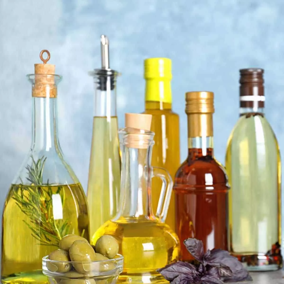 cooking oils: स्वाद के साथ आपकी सेहत भी बिगाड़ सकते हैं ये कुकिंग ऑयल