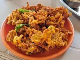 Pakoda Recipe: बारिश में बनाये ये प्याज का पकोड़ा