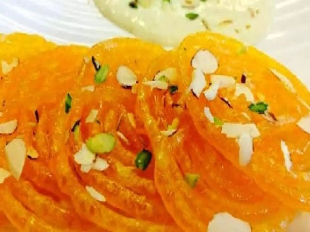 Jalebi Recipe: आसान तरीके से बनाएं हलवाई जैसी जलेबी, आसान रेसिपी