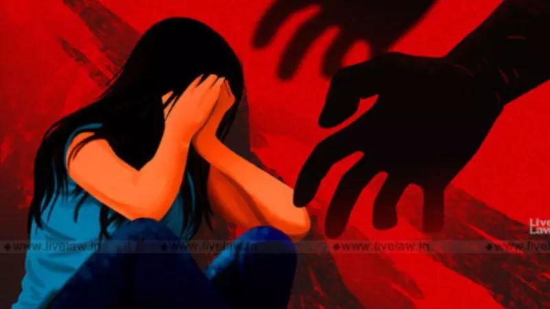 Moradabad  : युवती को बेहोश कर खींचे अश्लील फोटो ,ब्लैकमेल कर हड़पे पैसे