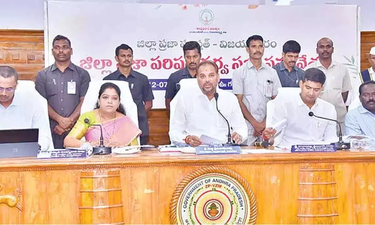 Andhra: जिला परिषद के सदस्यों ने जिले के विकास के लिए एकजुट होकर प्रयास करने की शपथ ली