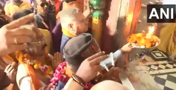 CM विष्णुदेव साय ने मंत्रिमंडल के साथ हनुमानगढ़ी मंदिर में पूजा-अर्चना की