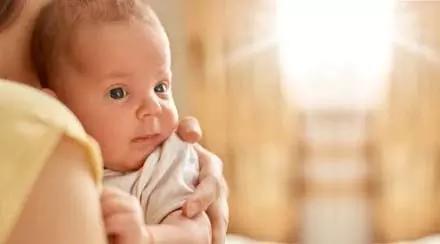 Baby Care: जाने न्यू बोर्न बेबी की देखभाल से जुड़ी जरूरी बातें