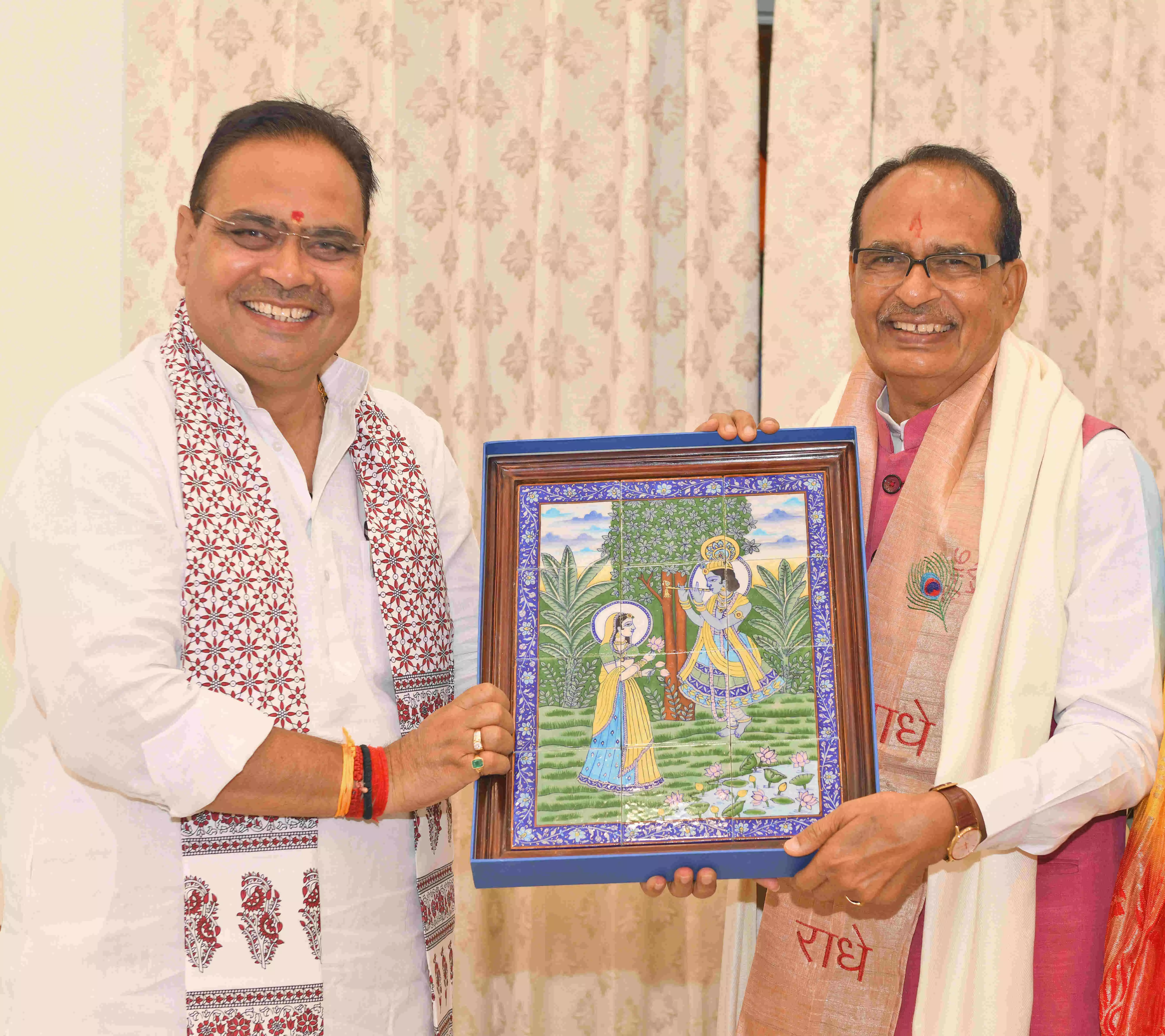 CM शर्मा से केंद्रीय कृषि एवं कृषक कल्याण मंत्री  शिवराज सिंह चौहान ने की शिष्टाचार भेंट