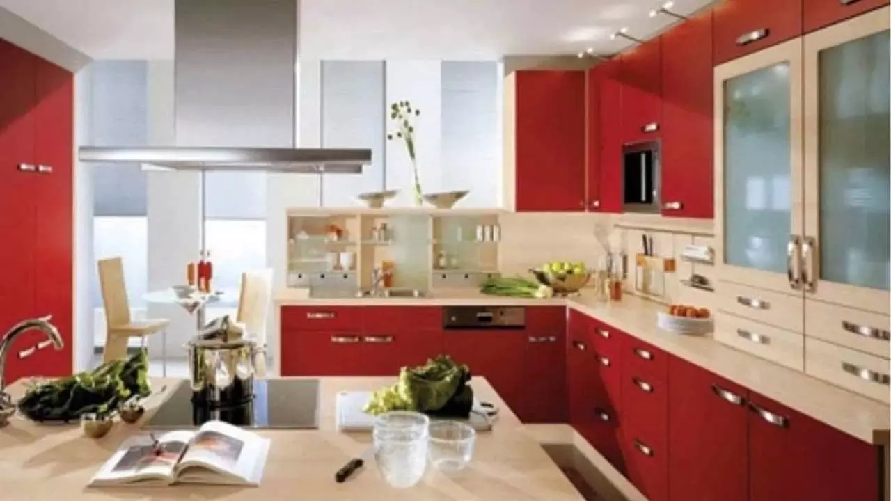 Vastu Tips: फॉलो करे ये रसोई से जुड़े वास्तु नियम, गृह कलेश रखेंगे दूर