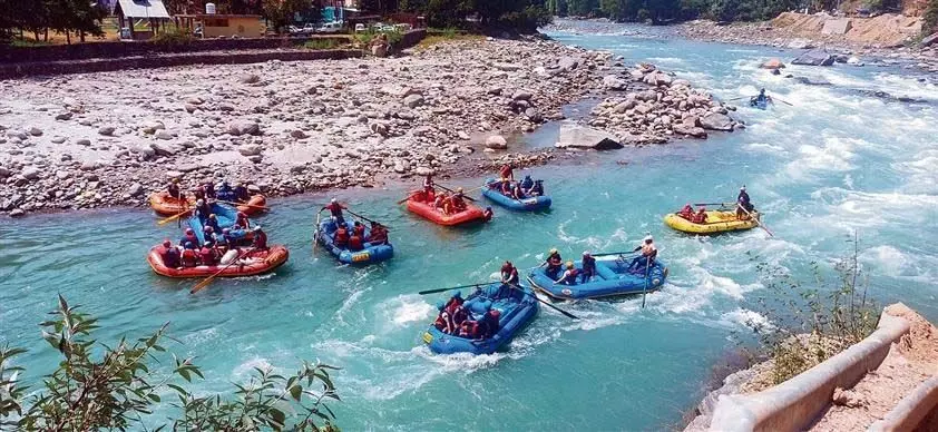 Himachal : पर्यटन विभाग ने कुल्लू में दो महीने के लिए जल क्रीड़ाओं पर रोक लगाई