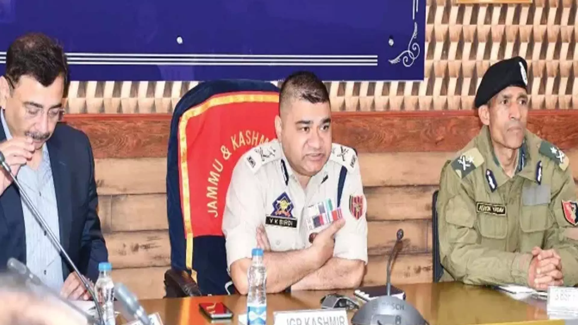 Srinagar News : आईजीपी कश्मीर ने मुहर्रम, यात्रा पर सुरक्षा बैठक की अध्यक्षता की