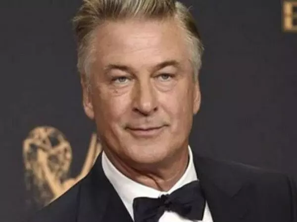 रस्ट मामले के खारिज होने के बाद Alec Baldwin ने पहला बयान जारी किया