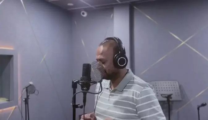 IAS अधिकारी ने मिक्स गाने पर जीता दिल, VIDEO